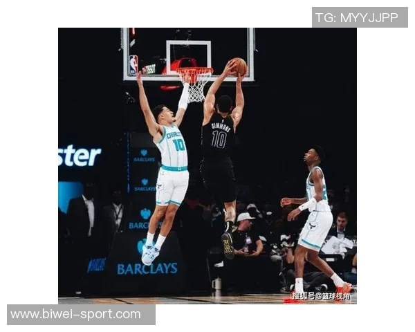 米勒表现低迷19投仅5中贡献17分5篮板5助攻并出现5次失误