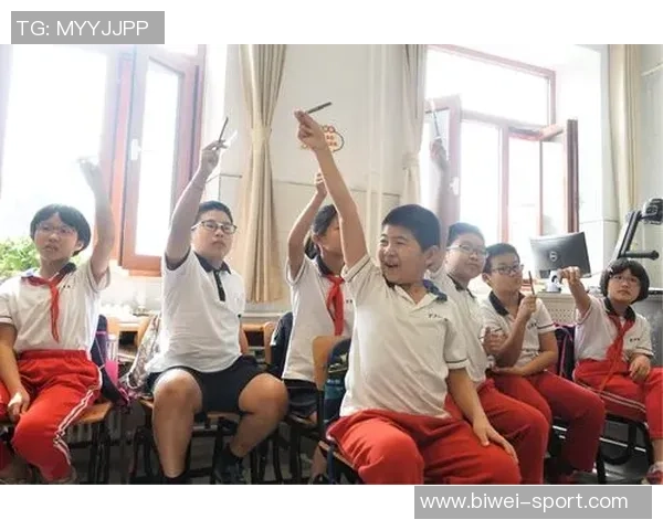 拉拉维亚谈与詹东的对抗经历称同队合作是莫大荣幸